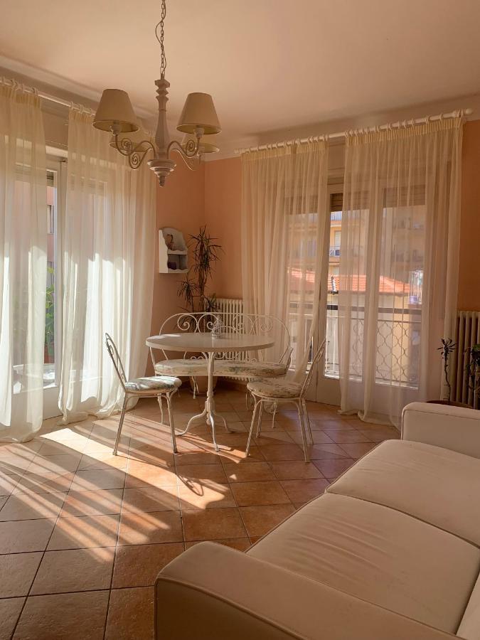 Casa Viola Vicino Al Mare By Smart-Home Валекрозия Екстериор снимка